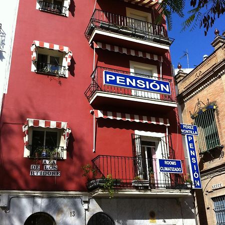 Pension Perez Montilla Sevilla Exterior foto
