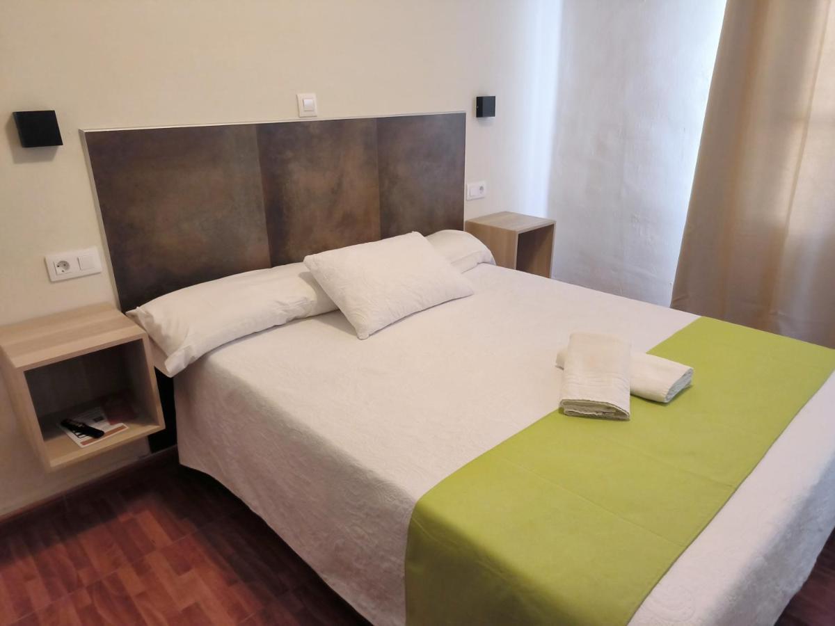 Pension Perez Montilla Sevilla Exterior foto