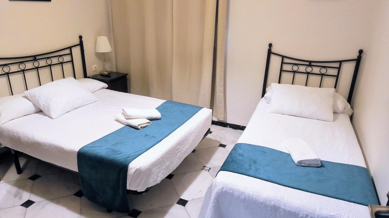 Pension Perez Montilla Sevilla Exterior foto