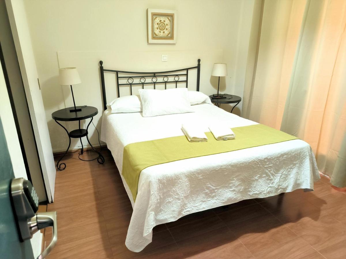Pension Perez Montilla Sevilla Exterior foto