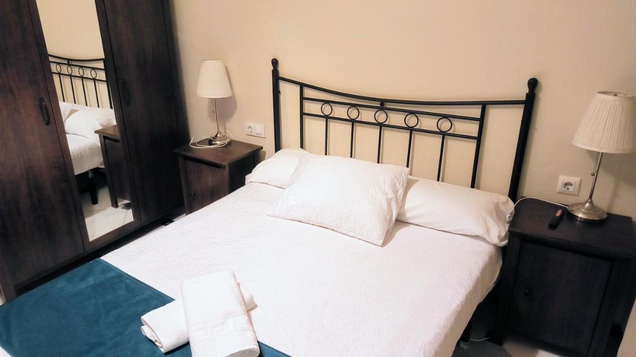 Pension Perez Montilla Sevilla Exterior foto