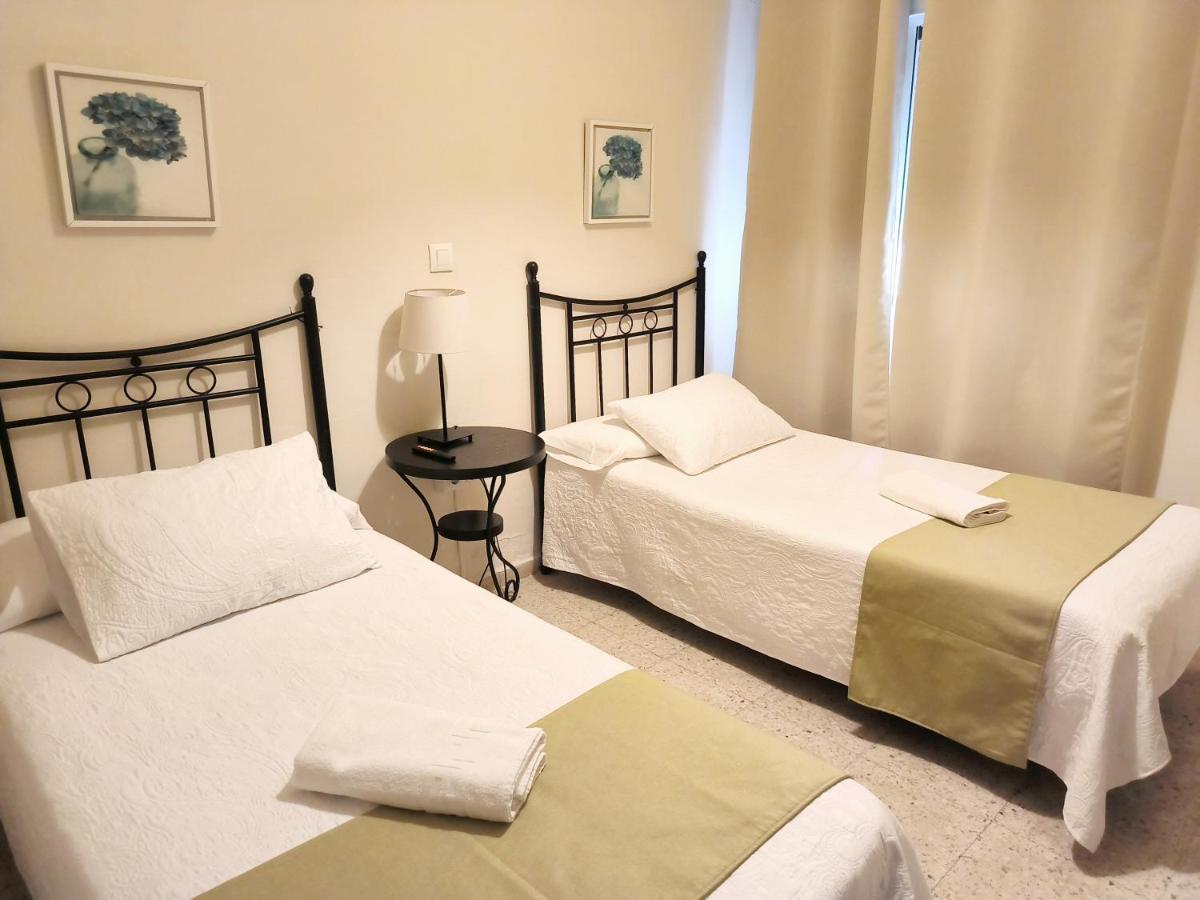 Pension Perez Montilla Sevilla Exterior foto