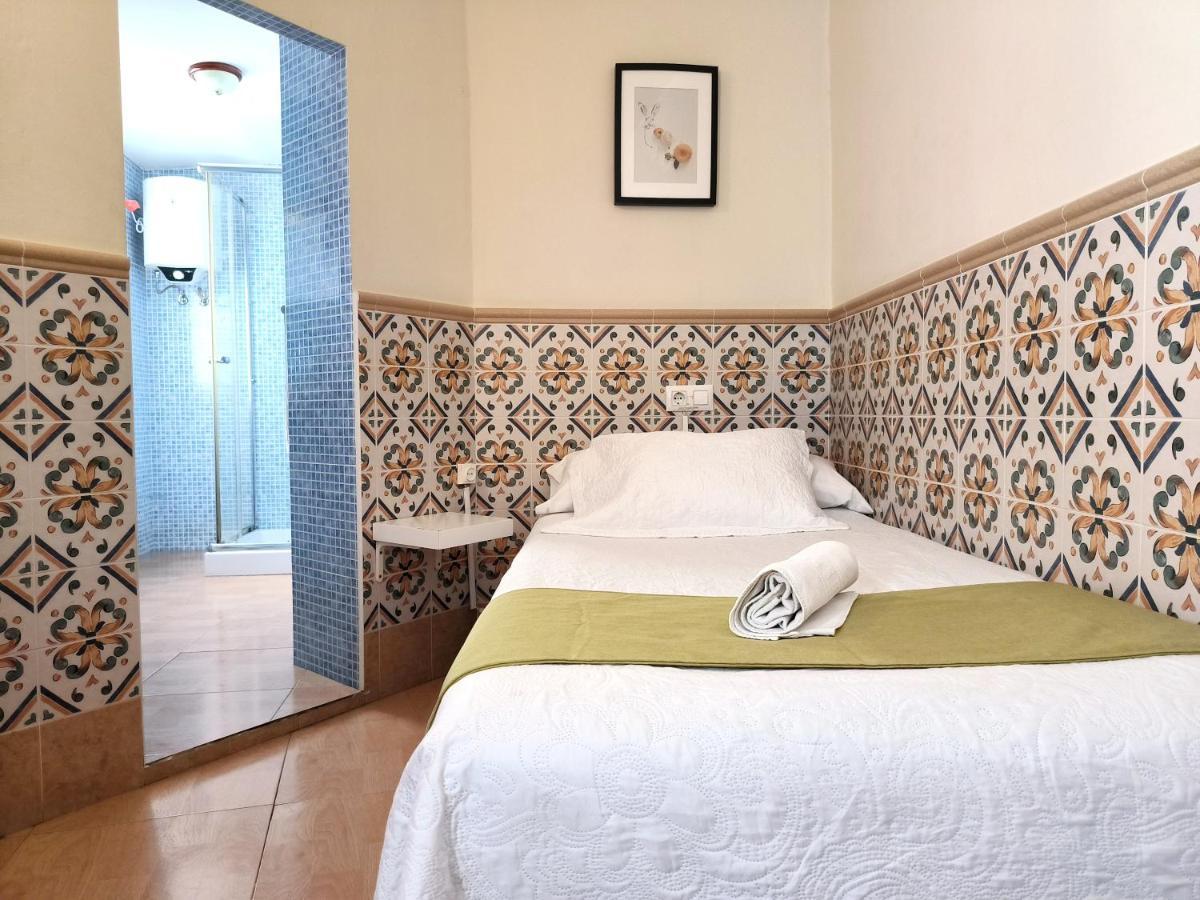Pension Perez Montilla Sevilla Exterior foto