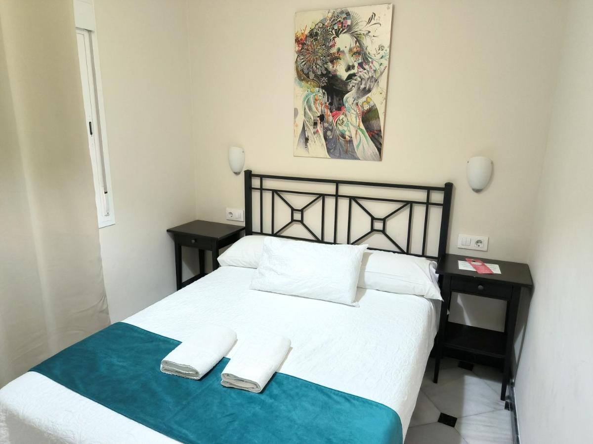 Pension Perez Montilla Sevilla Exterior foto