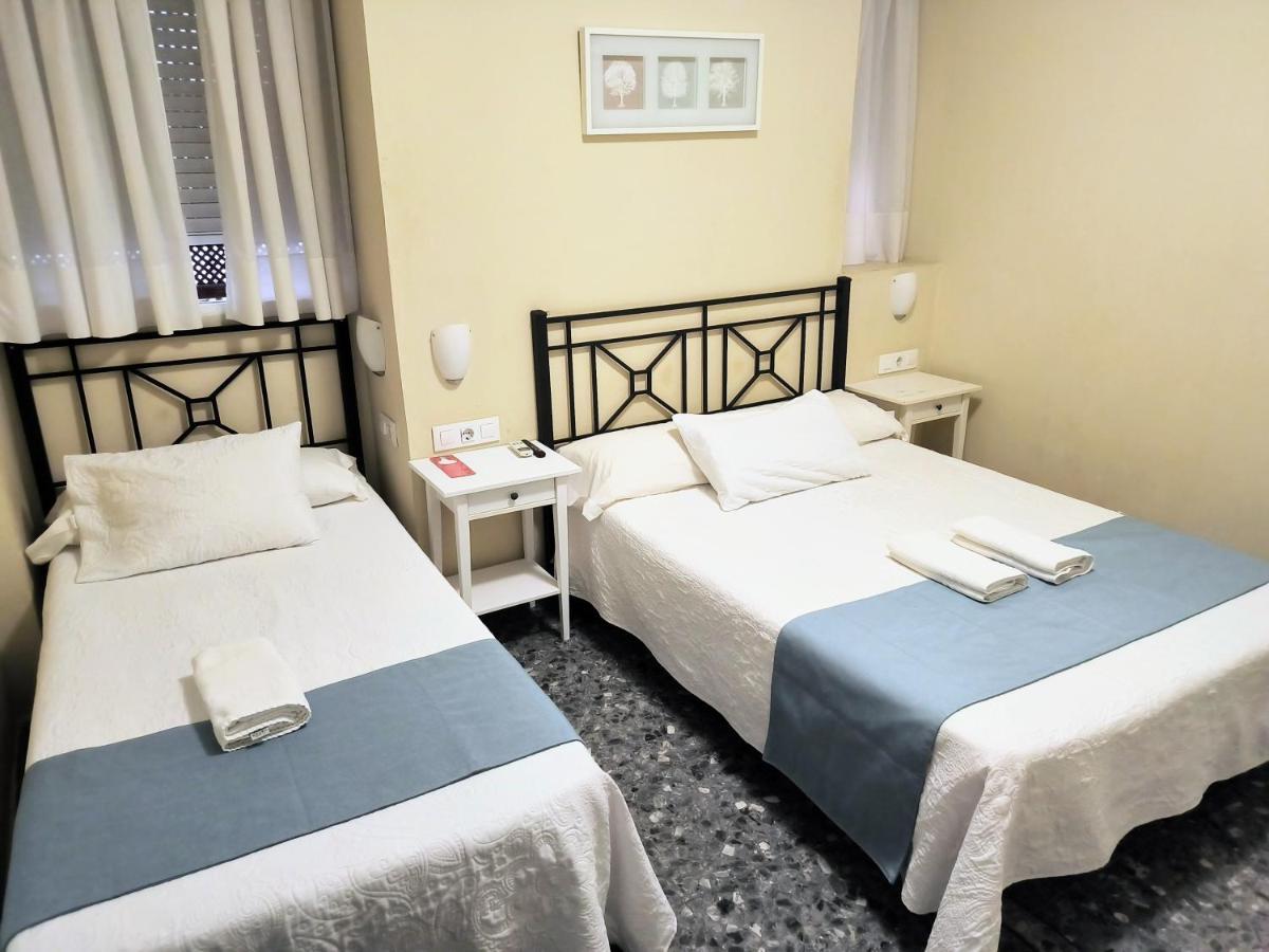 Pension Perez Montilla Sevilla Exterior foto