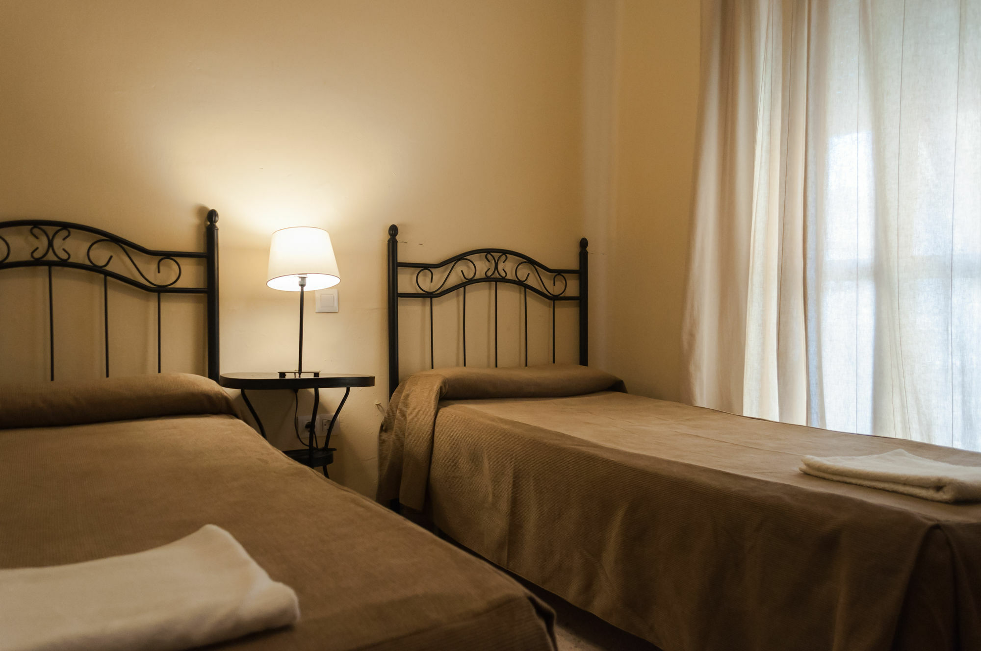 Pension Perez Montilla Sevilla Exterior foto